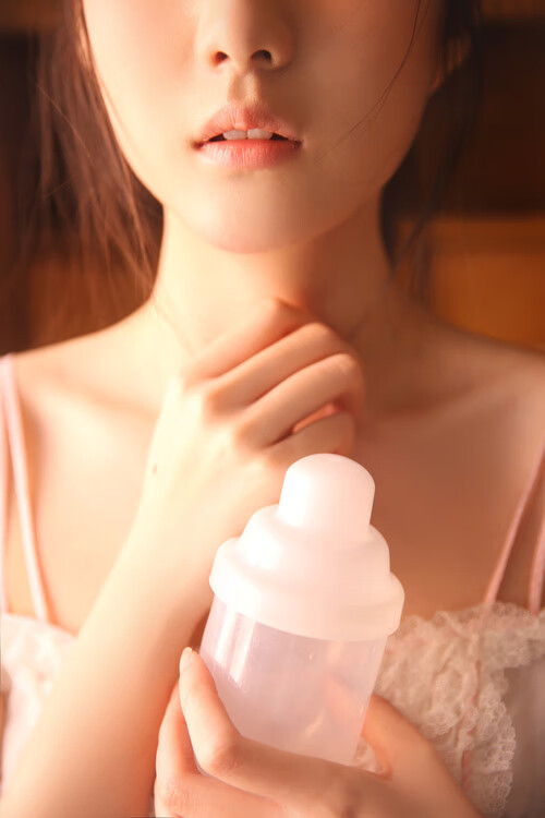 红军签下经验丰富的后卫，增强防线深度，红军后卫小说