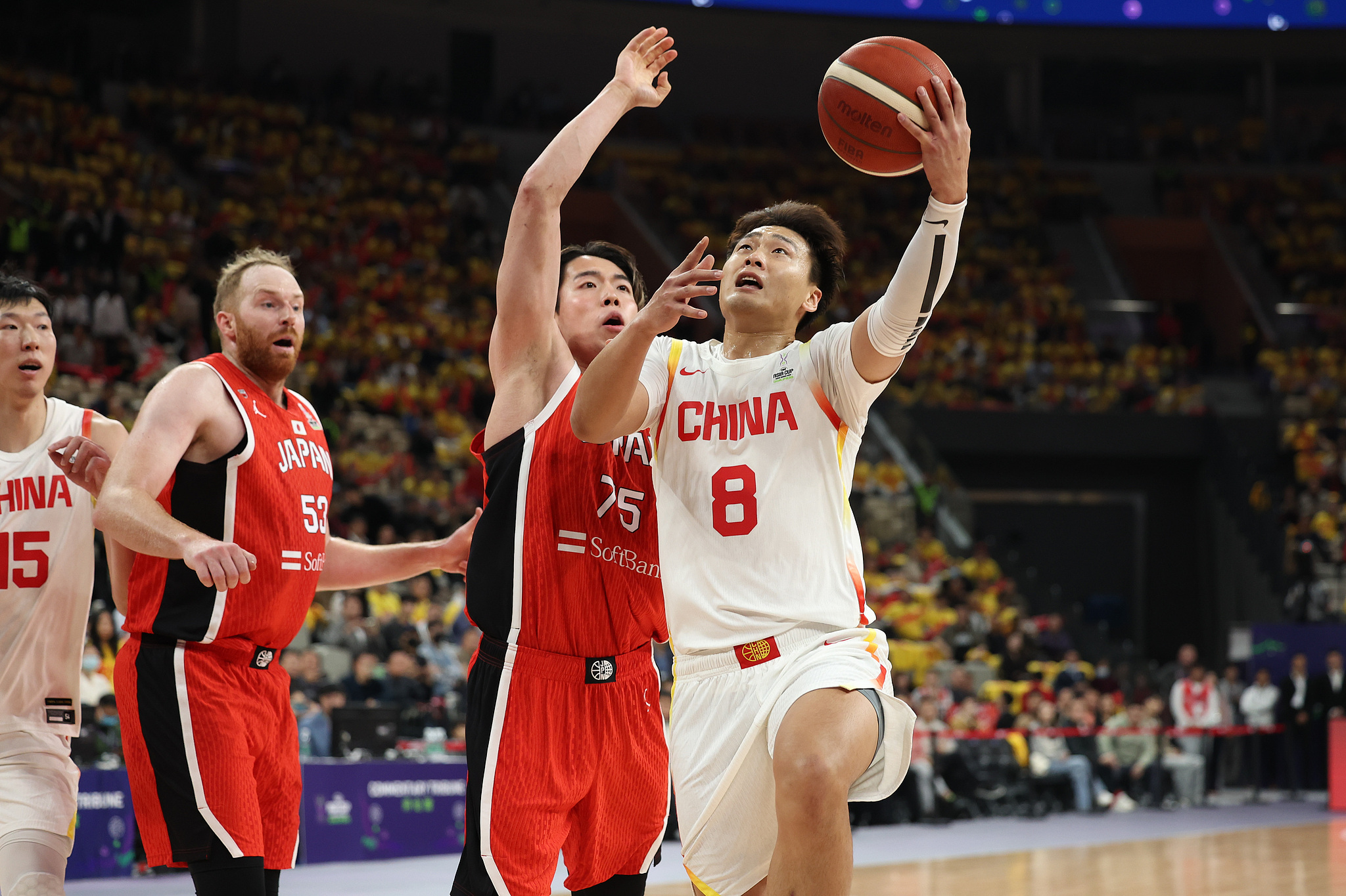 B体育官网：中国男篮历史上的经典防守球员：回顾那些令人窒息的防守表现的简单介绍