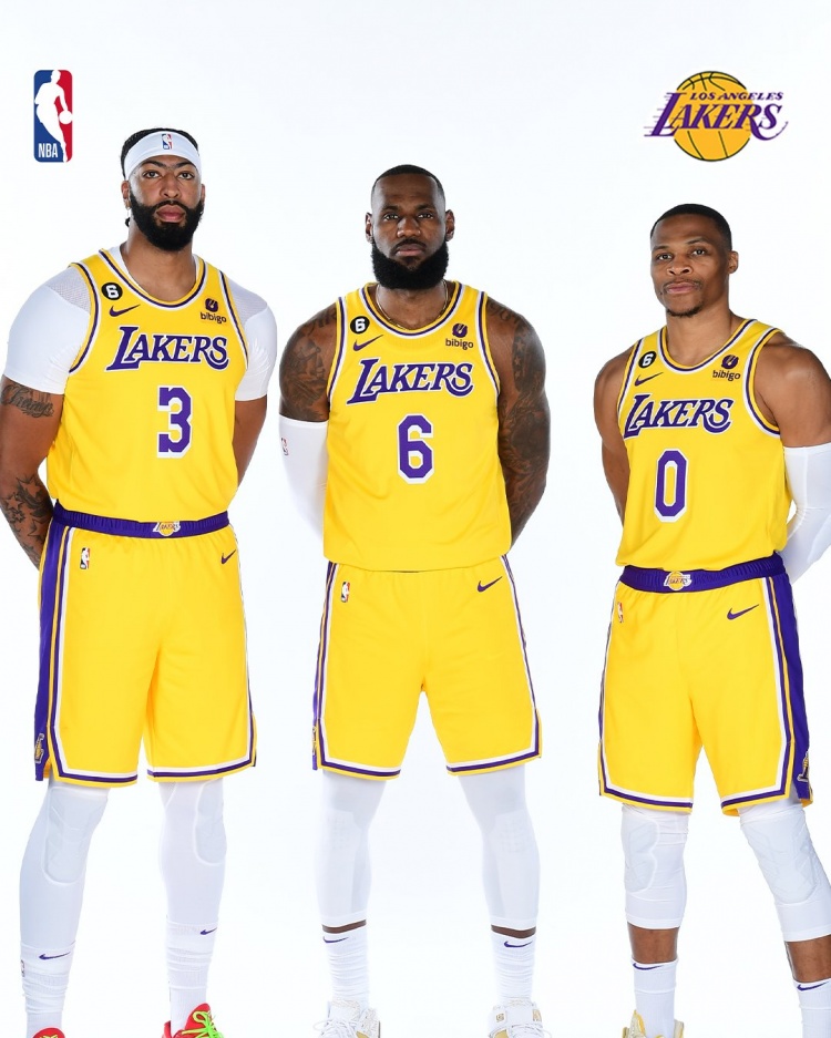 bsports体育:湖人队新赛季的阵容深度：能否应对漫长的赛季和伤病？